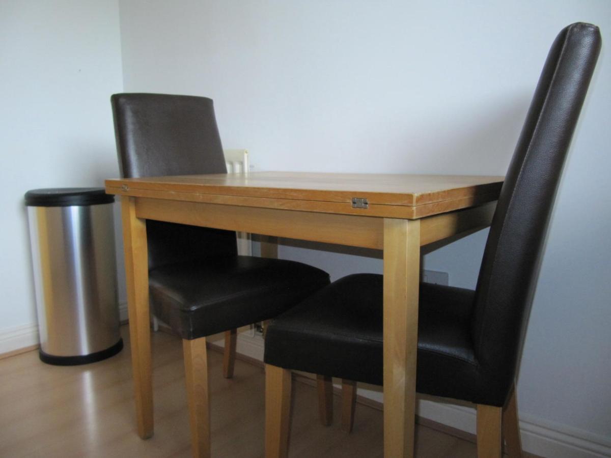Cozy Off Road 2 Bedroom Cottage Apartment With Free Wi-Fi And Private Parking 格拉斯哥 外观 照片