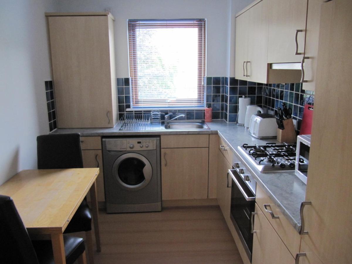 Cozy Off Road 2 Bedroom Cottage Apartment With Free Wi-Fi And Private Parking 格拉斯哥 外观 照片