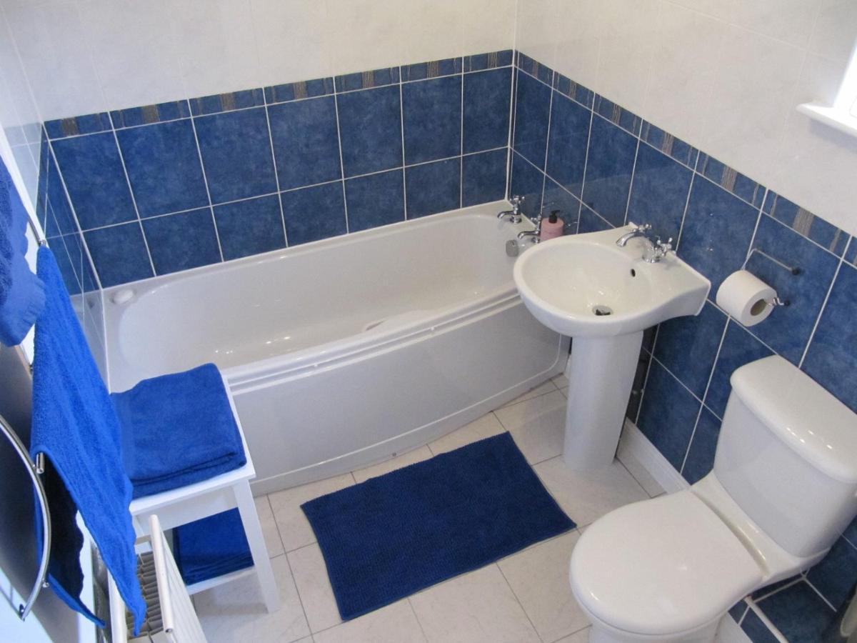 Cozy Off Road 2 Bedroom Cottage Apartment With Free Wi-Fi And Private Parking 格拉斯哥 外观 照片