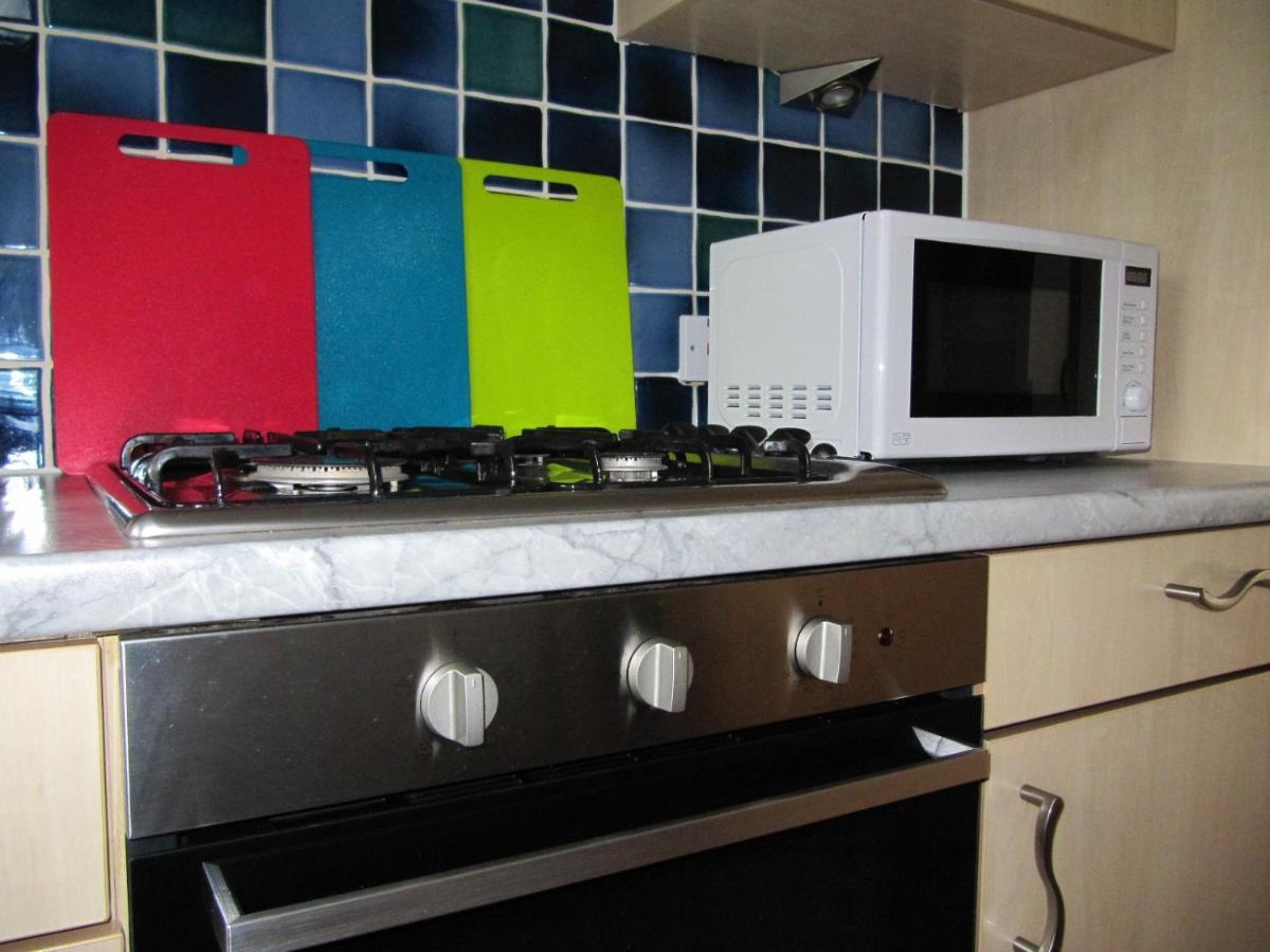 Cozy Off Road 2 Bedroom Cottage Apartment With Free Wi-Fi And Private Parking 格拉斯哥 外观 照片